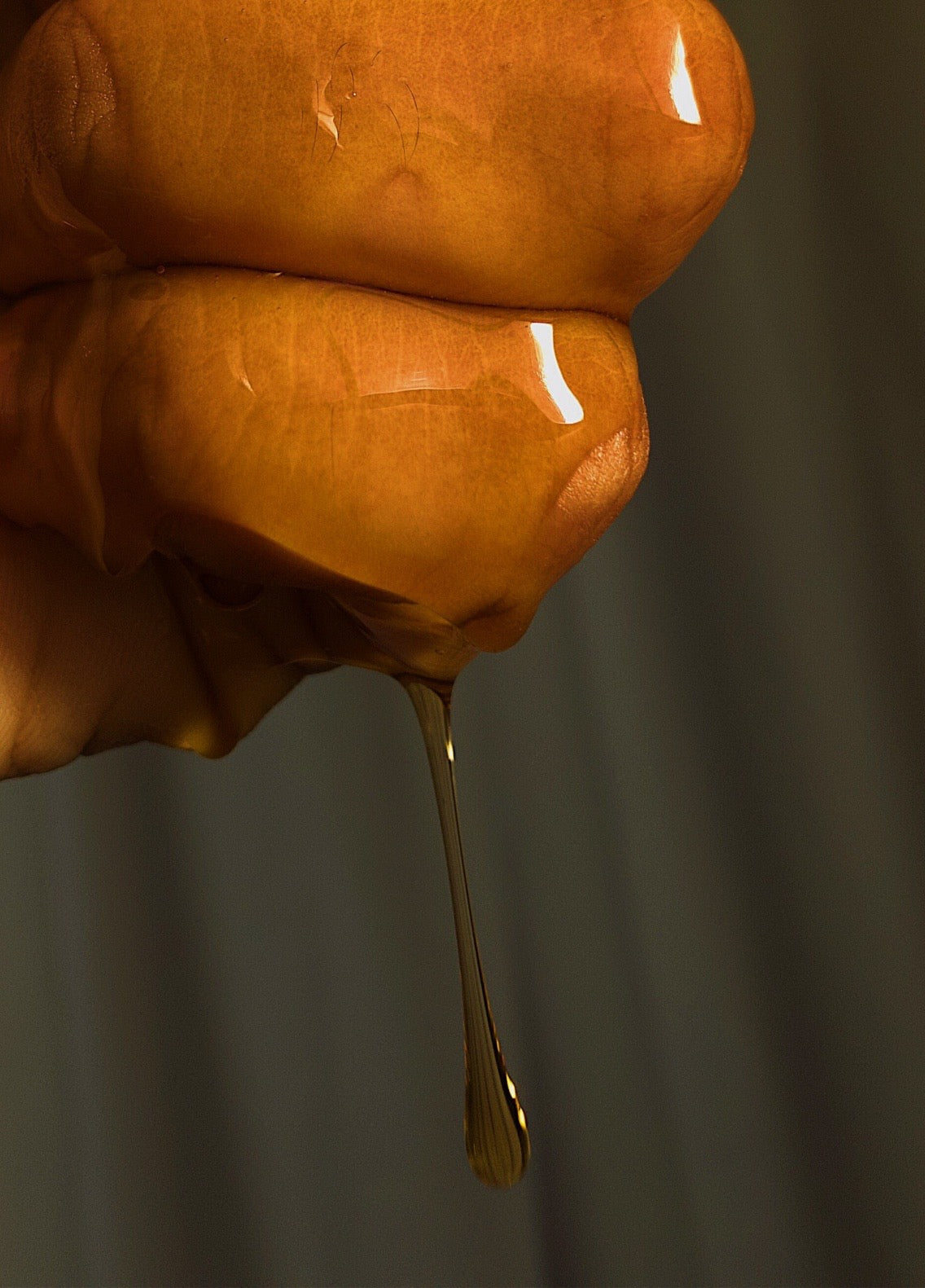 HYVE - Elvish Honey Costs More Than Gold (And People Are Buying It)